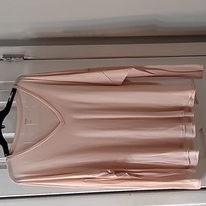 Express XL pink long-sleeved v-neck relaxed tee